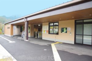 動物園入口のようす