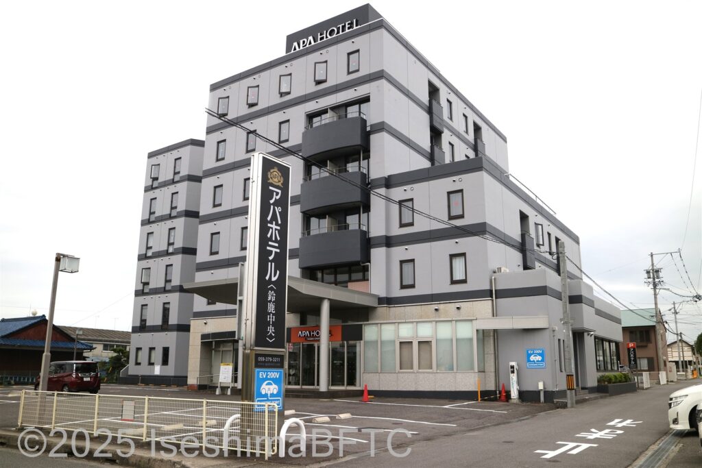 アパホテル鈴鹿中央の外観