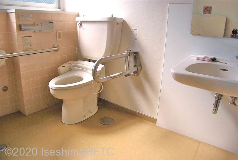 便器と洗面台