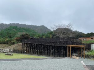 スロープのようす。遠景。