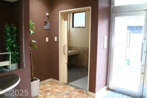 車いす対応トイレ入口