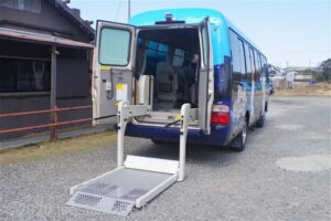 はちまんかまど　車いす用リフト付き無料送迎バス