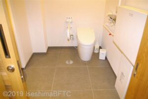 せきや車いす対応トイレ入口