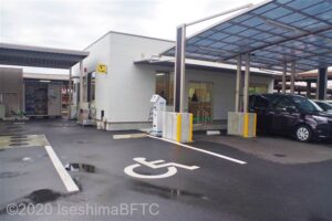 トヨタレンタリース三重鳥羽駅前店　店舗への入口