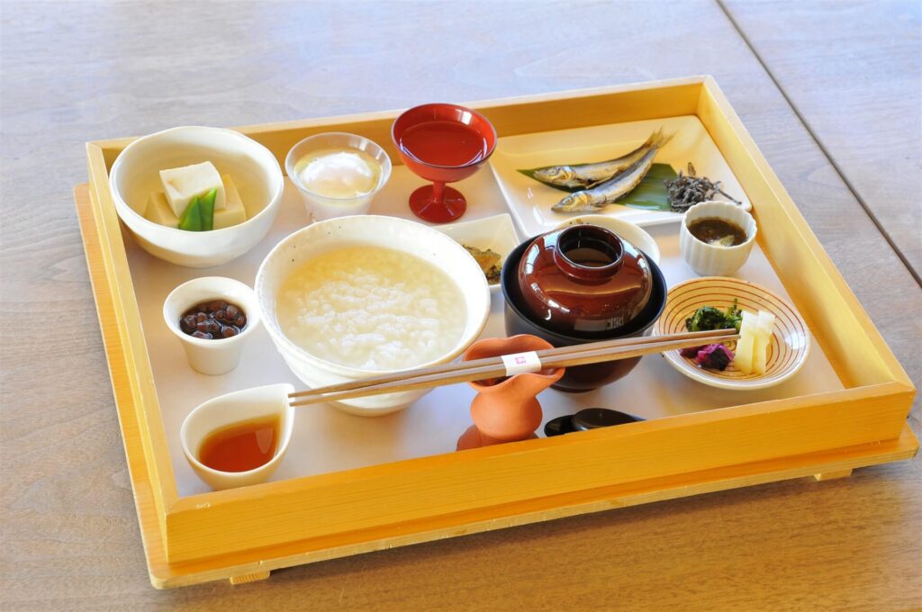 あそら茶屋人気の朝がゆセット