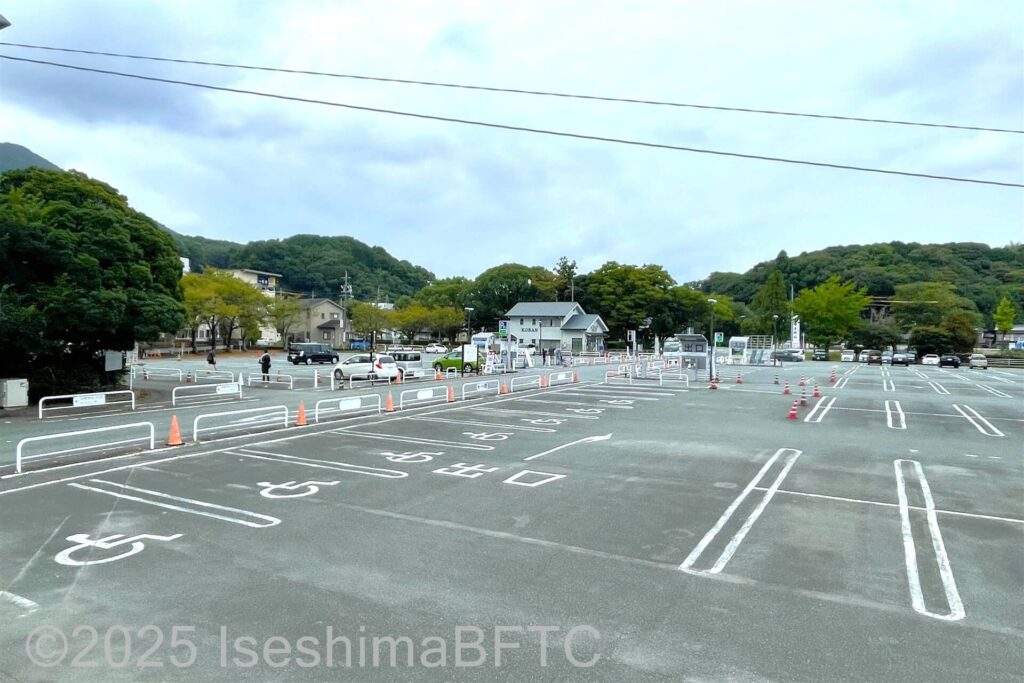 B駐車場