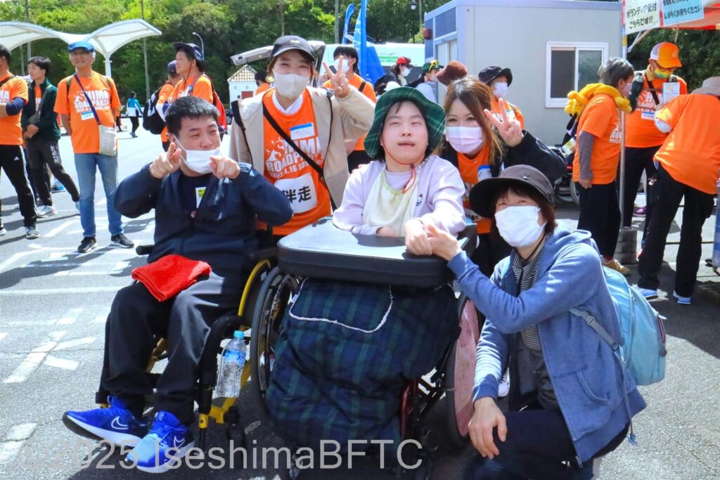 会場で再会した車いす選手たち