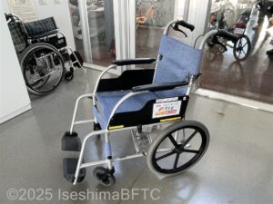 鳥羽マリンターミナル貸し出し車いすのようす。