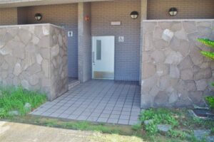 サンビーチ桃取　トイレ入口