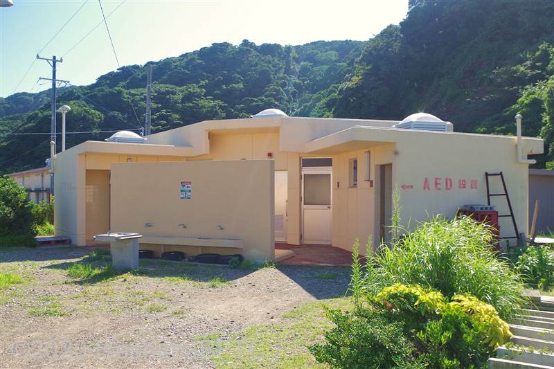 大答志白浜海水浴場更衣室兼トイレ棟外観