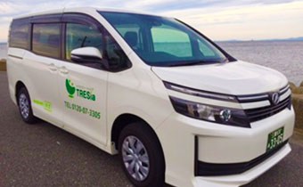 ケアタクシートレシア車両写真