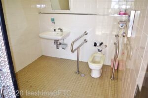 伊勢志摩スカイライン　あさま山頂展望台車いす対応トイレ内部