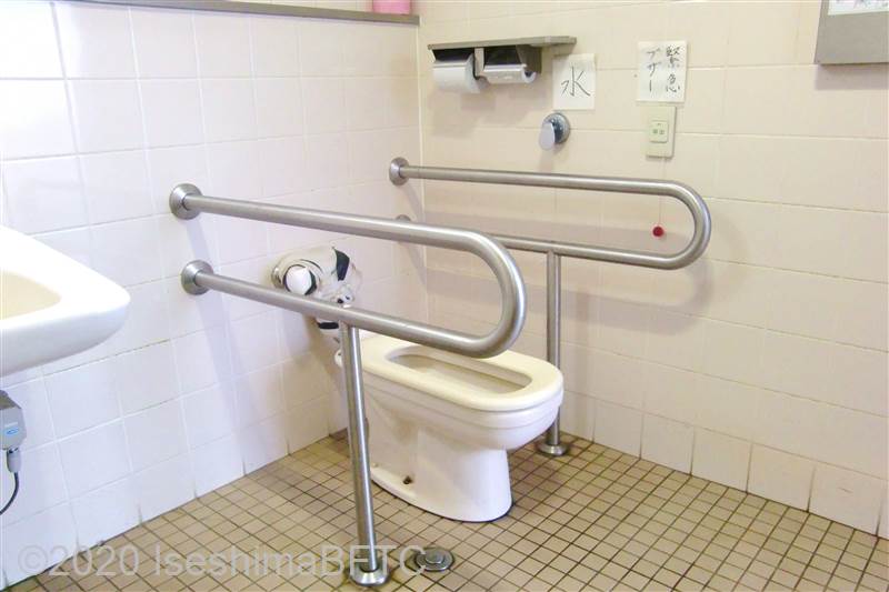 伊勢志摩スカイライン　あさま山頂展望台車いす対応トイレ便器まわり
