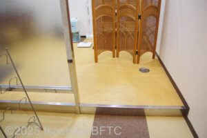 男性用大浴場　脱衣所入口