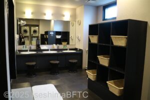 男性用大浴場　脱衣所