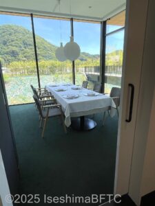 個室入口