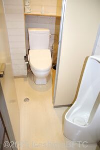 男子トイレ室内のようす