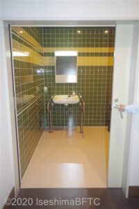 伊勢忍者キングダム　安土城下の湯　車いす対応トイレ入口