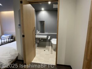 1階ツイン　トイレ入口