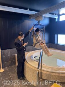 貸切風呂2　リフトのようす