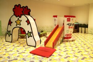 リトルタウンは小さなお子様が楽しむエリアとして、小さな滑り台などが置かれている。