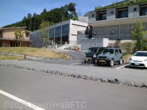 駐車場から「旅籠1」までの通路