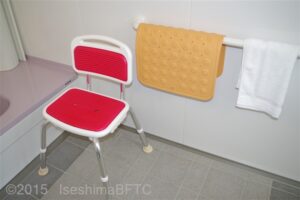 貸出しシャワーチェアとバスマット