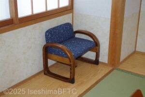 高足座椅子