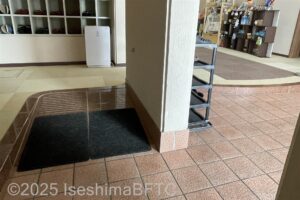 シューズクローク内にあるスロープ