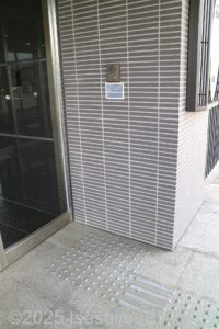 インターフォン