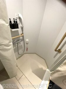 ユニバーサルルーム　シャワールーム