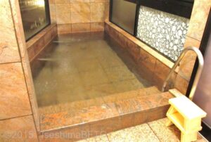 女性用大浴場　浴槽のようす