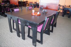 3階朝食会場　テーブル