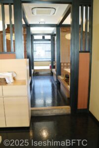 和食ダイニング　座敷席への入口