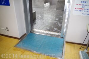 和風風呂　浴室への入口