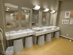 脱衣所の洗面