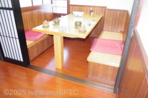 1階食事会場　ベンチ席