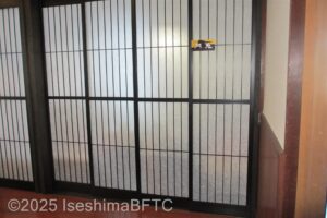 1階食事会場　扉を閉めて個室にしたようす