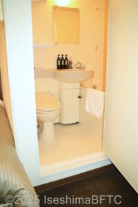 ツインルーム　バス・トイレ入口