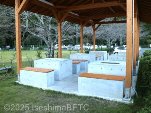 キャンプ広場　バーベキュー棟