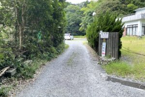 安楽島海水浴場　駐車場への進入路