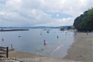 浜の全景