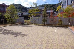 坂の上の駐車場