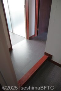 201号室上がりかまち