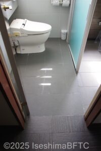 201号室　洗面・トイレ入口