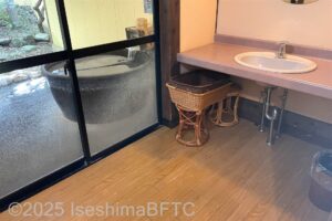 「風雅の湯」脱衣所