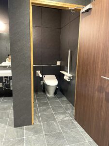 貸切風呂2　脱衣所トイレ入口