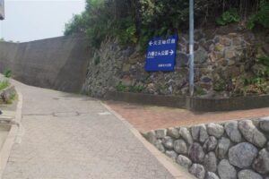 分かれ道のようす。