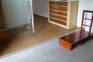 脱衣所への上がりかまち
