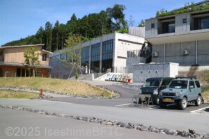 駐車場から「旅籠1」までの通路